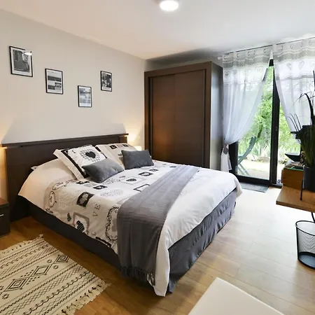 Et Table D'hotes Du Calvaire 招待所